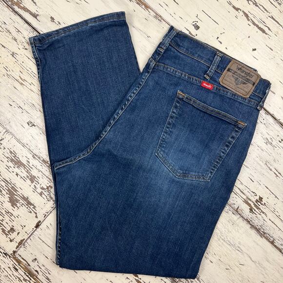 Wrangler Jeans men’s 40x30 relaxed fit 9TRLFMB cotton spandex blend dark wash - Picture 1 of 7